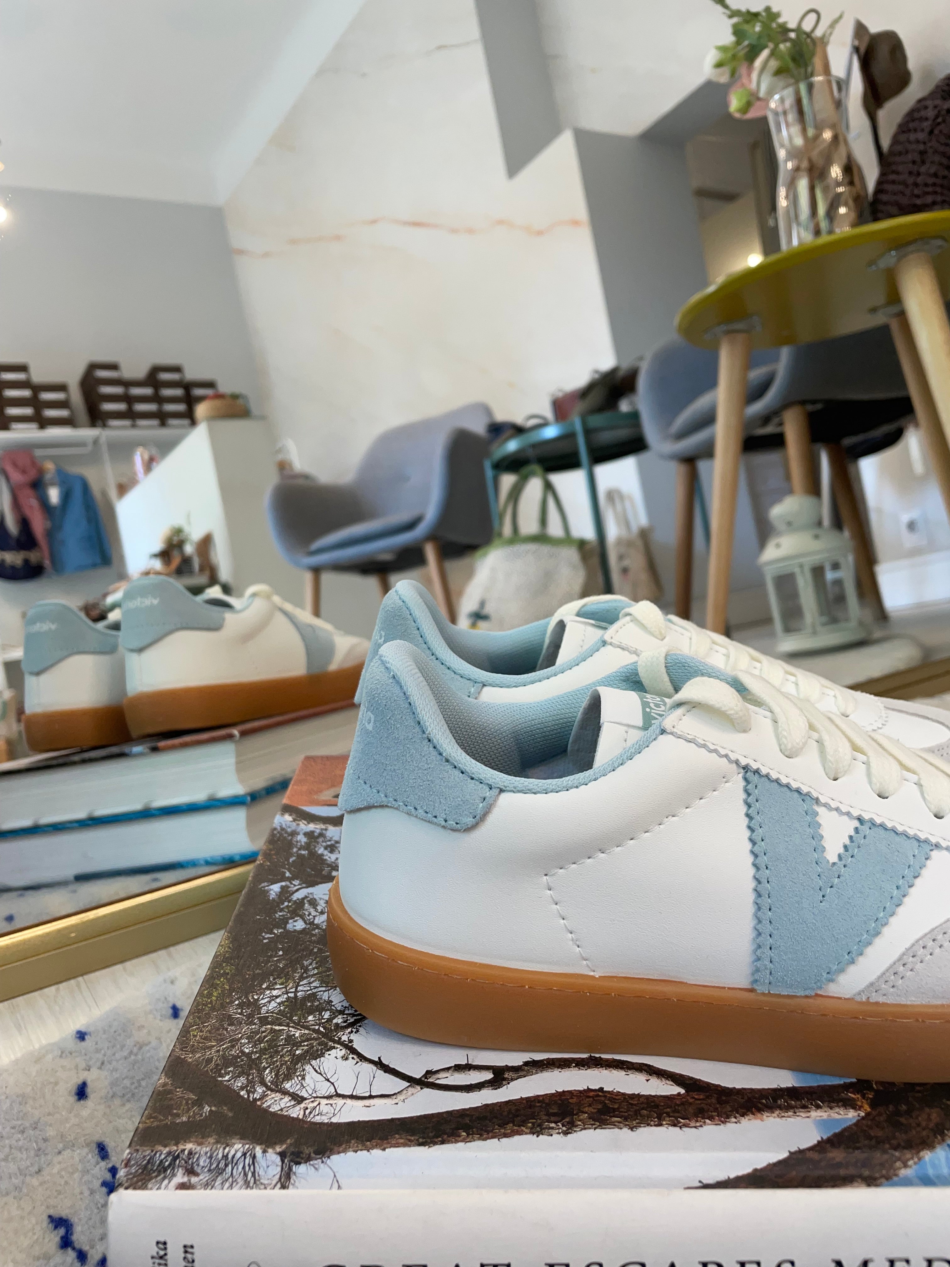 Sneakers Victoria - suola a contrasto