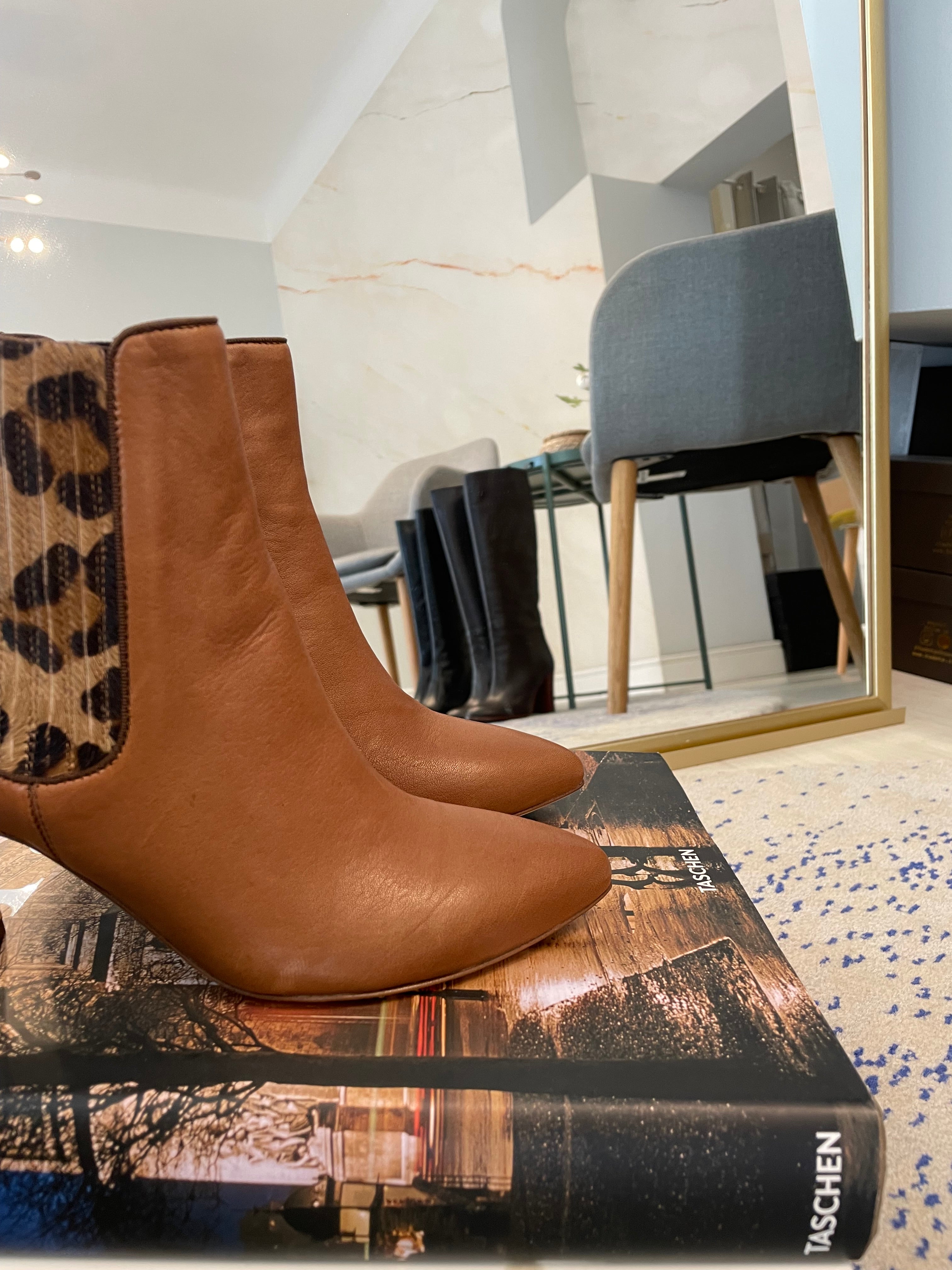 Stivaletto caramello - leo