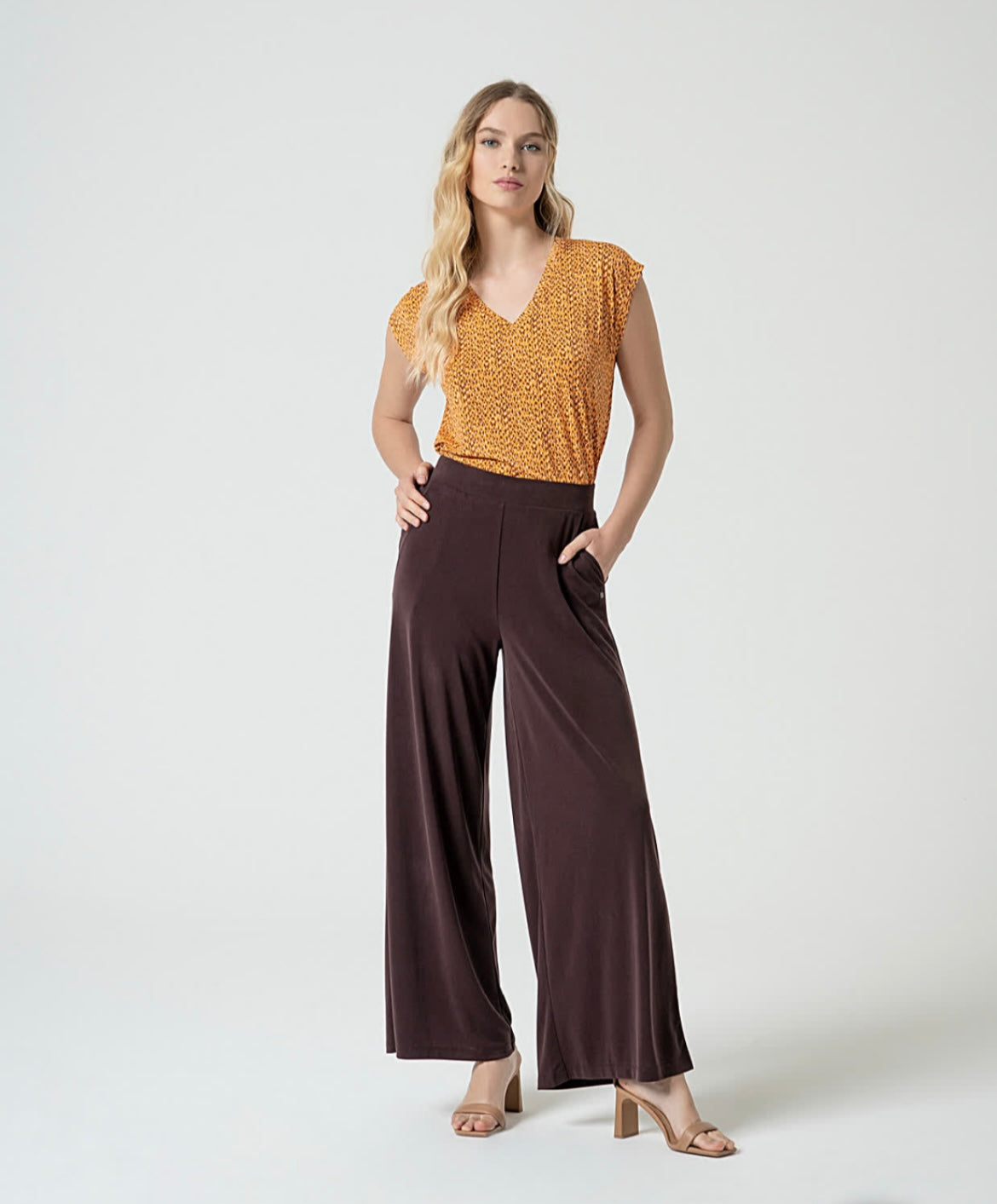 Surkana pantaloni fluidi