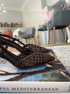 L’Arianna slingback intrecciata