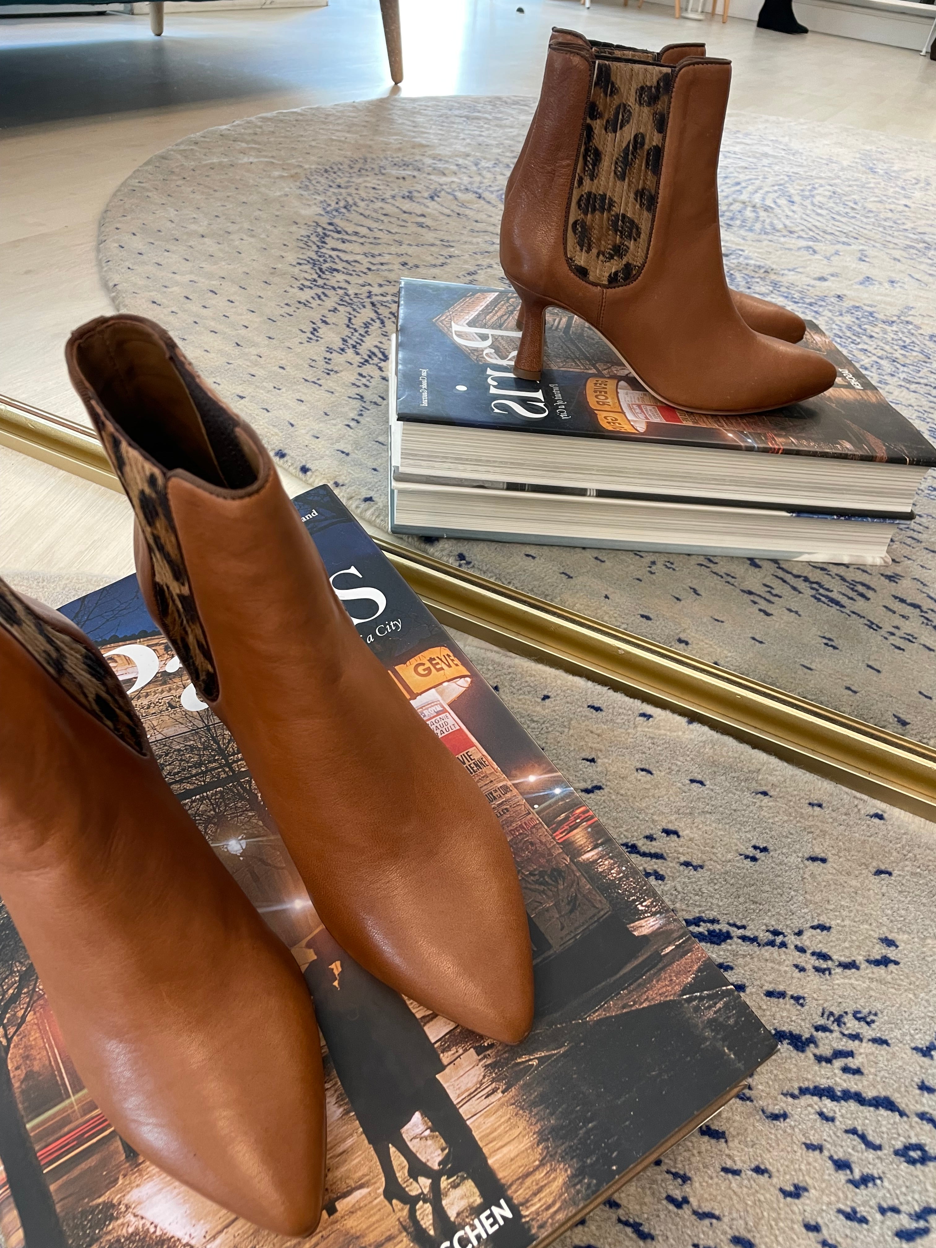 Stivaletto caramello - leo