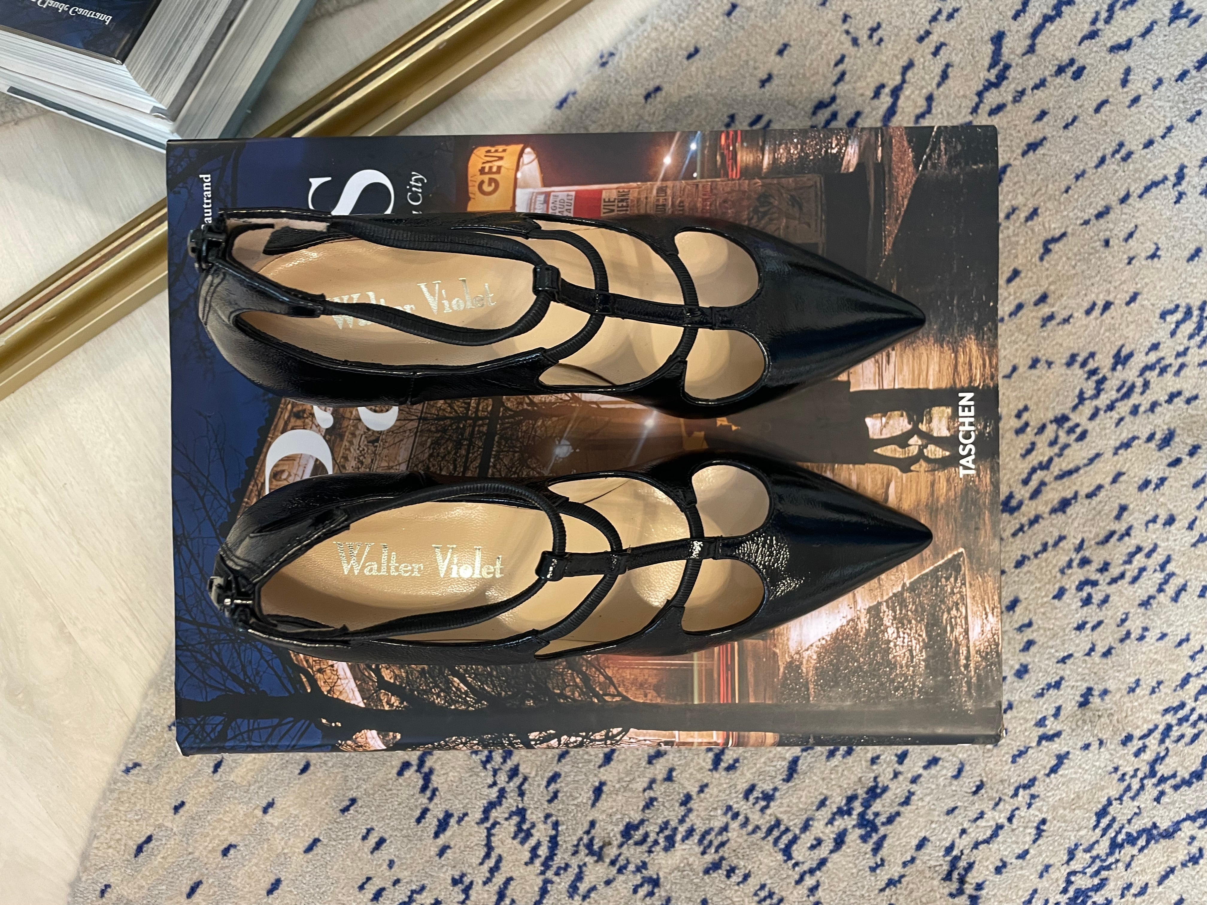 Décolleté occhietti