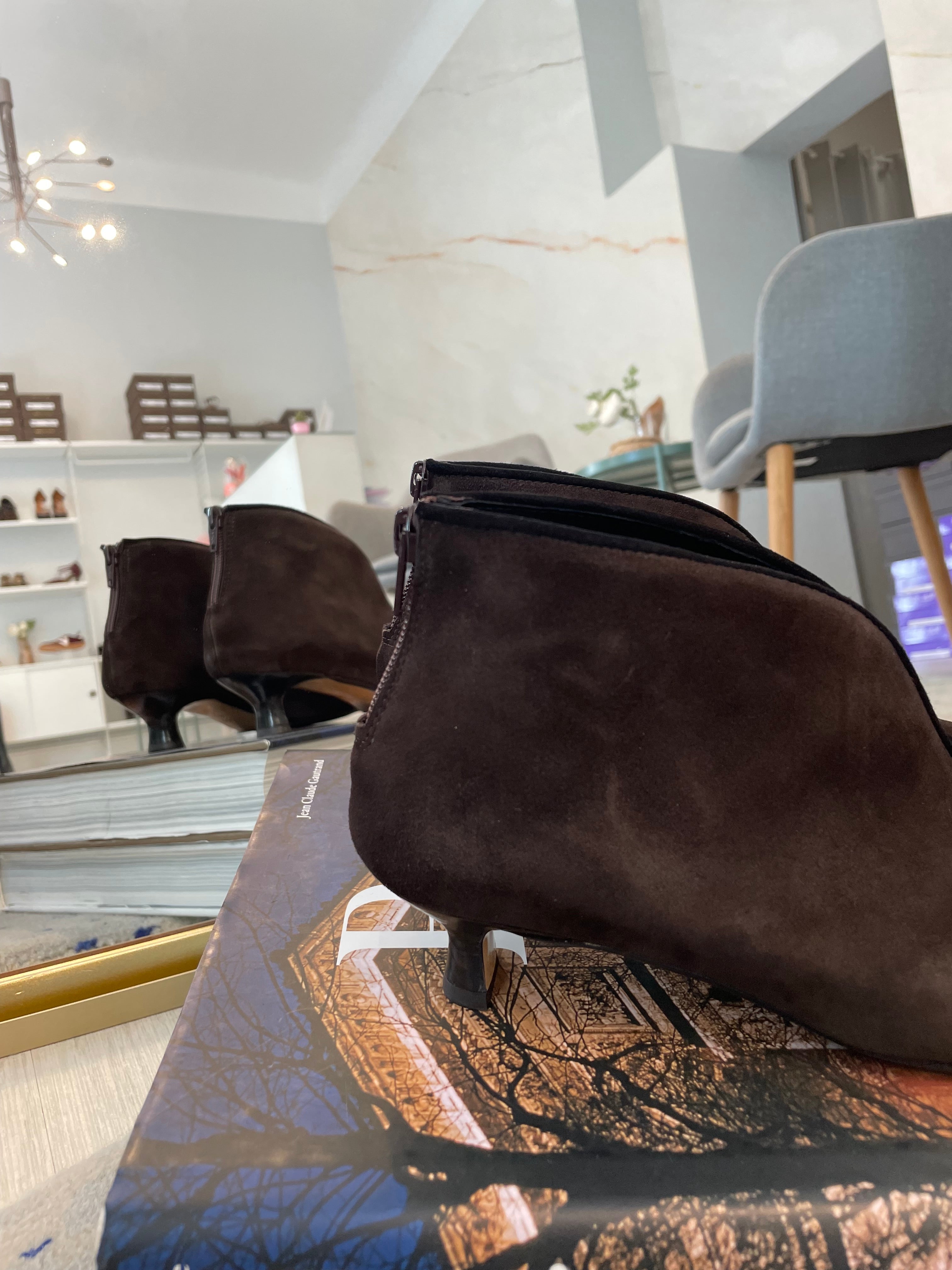 L’Arianna stivaletto scollato - suede