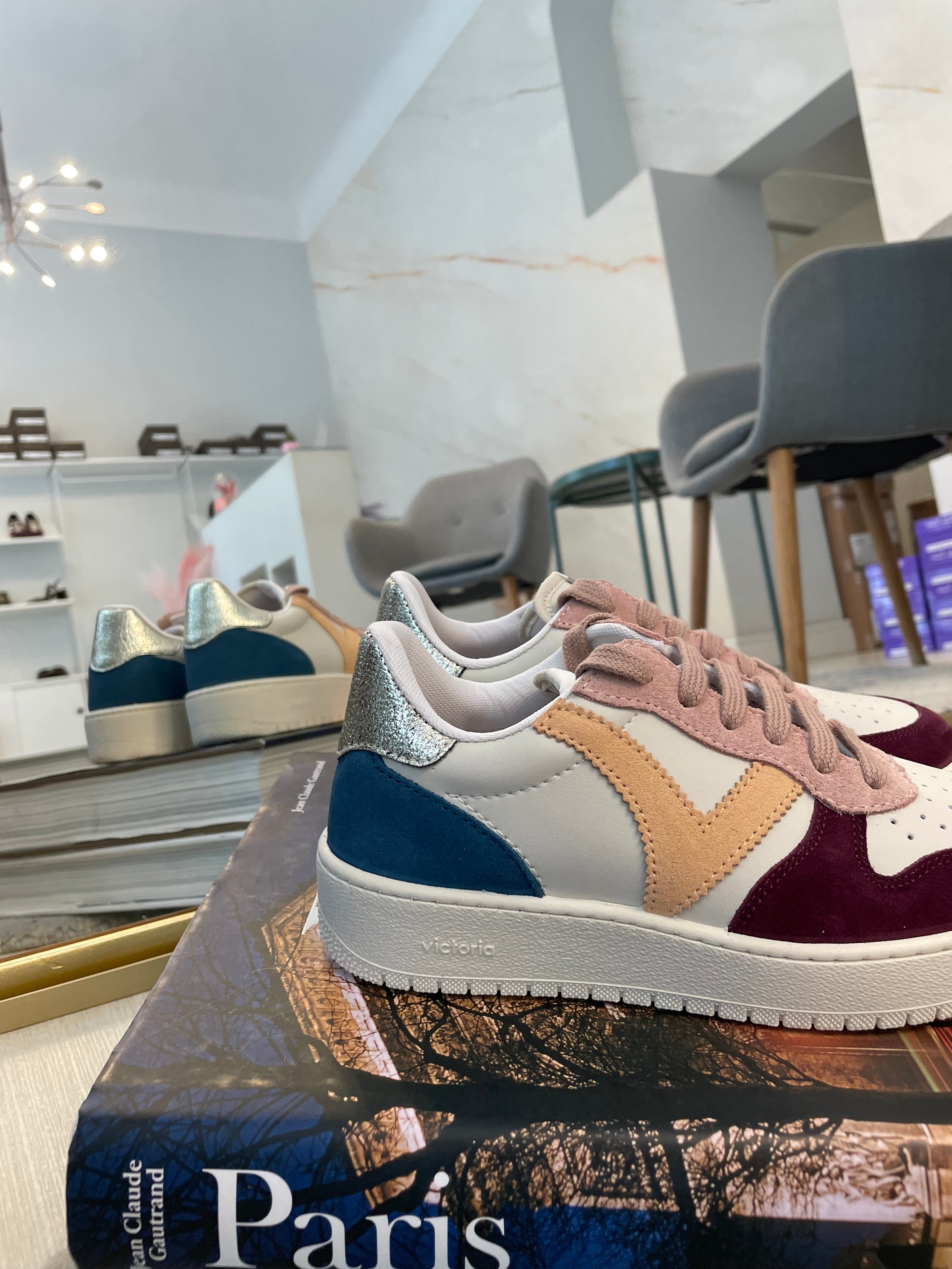 Sneakers Victoria - suola doppia