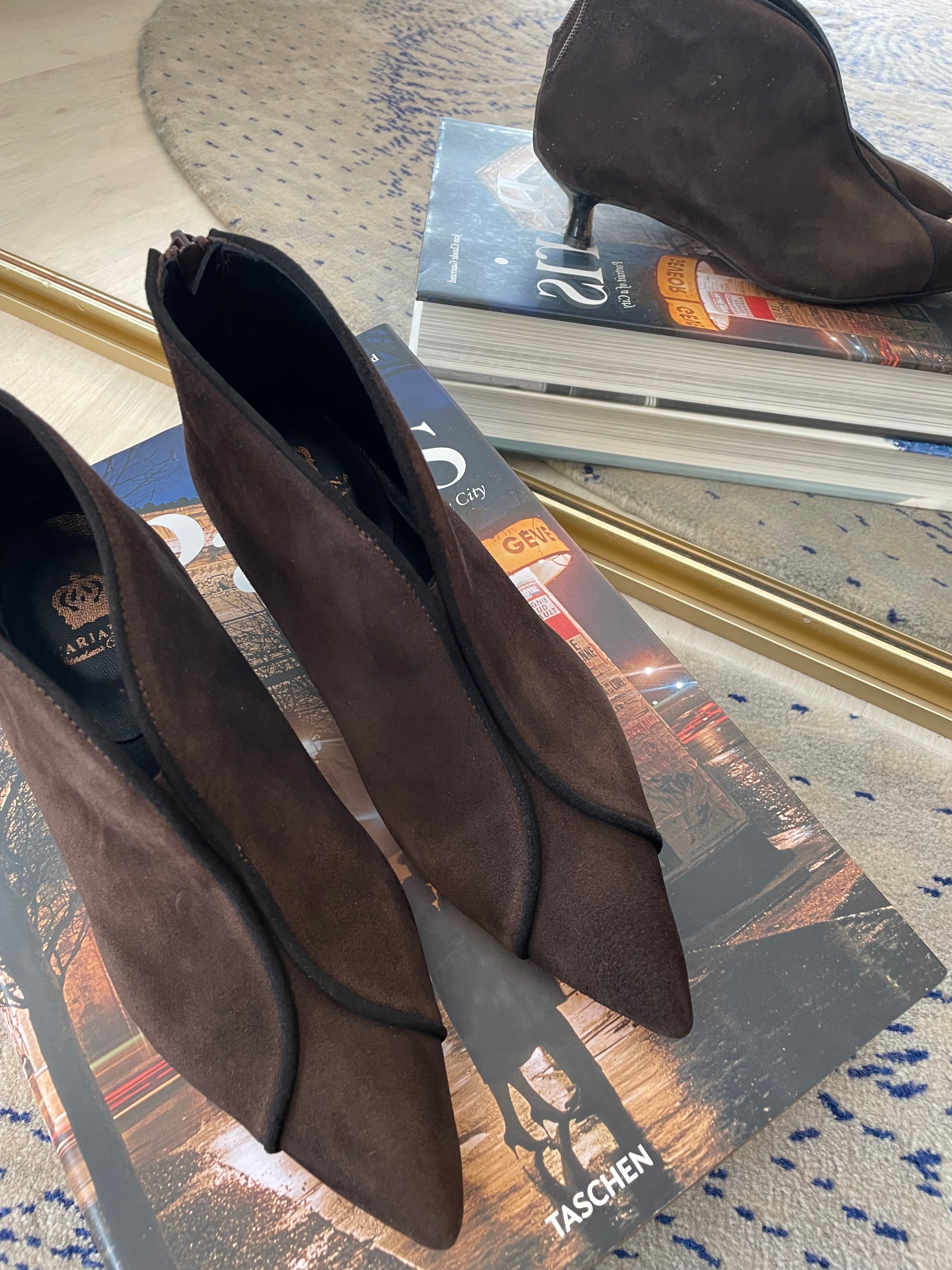 L’Arianna stivaletto scollato - suede