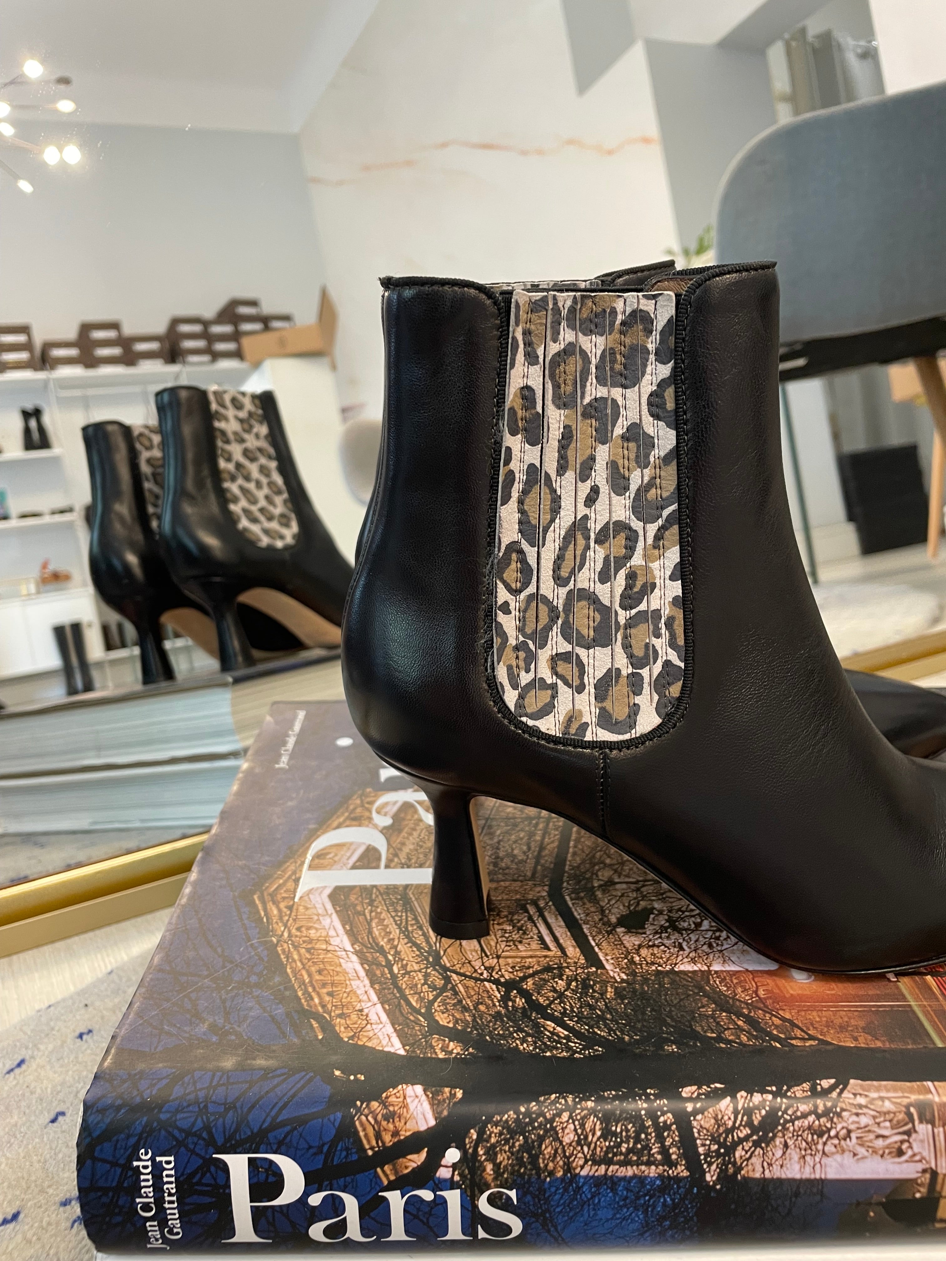 Stivaletto nero - leo