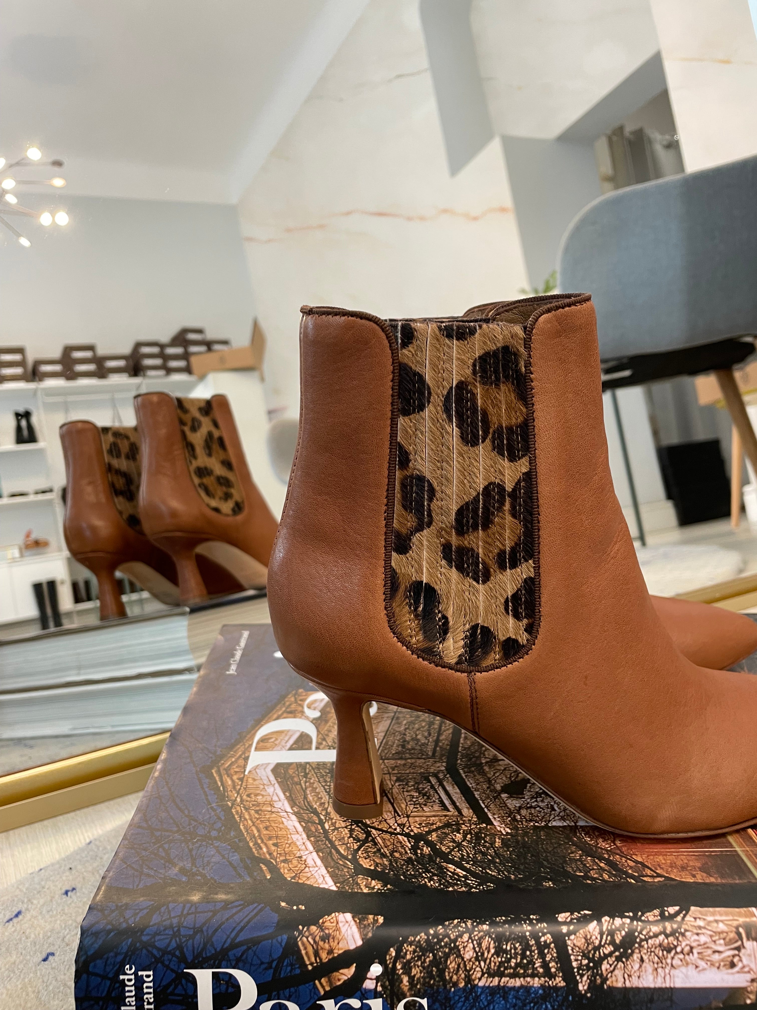 Stivaletto caramello - leo