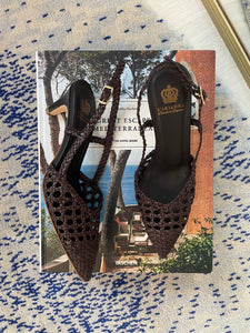 L’Arianna slingback intrecciata